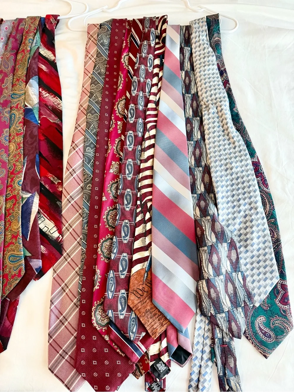 Lot of 22 Mixed Neck Ties Brooks Brothers, Steve Harvey, Tommy Hilfiger, Etc